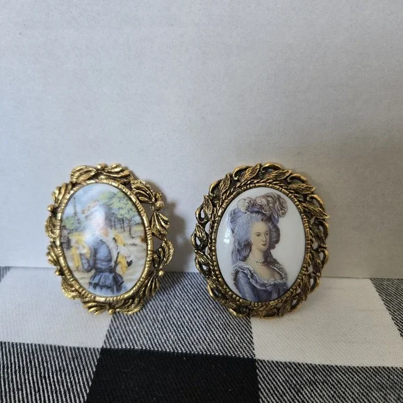 Lot of 2 Gold Tone Metal Framed Victorian Inspired Brooches of Female Subjects - Picture 1 of 11